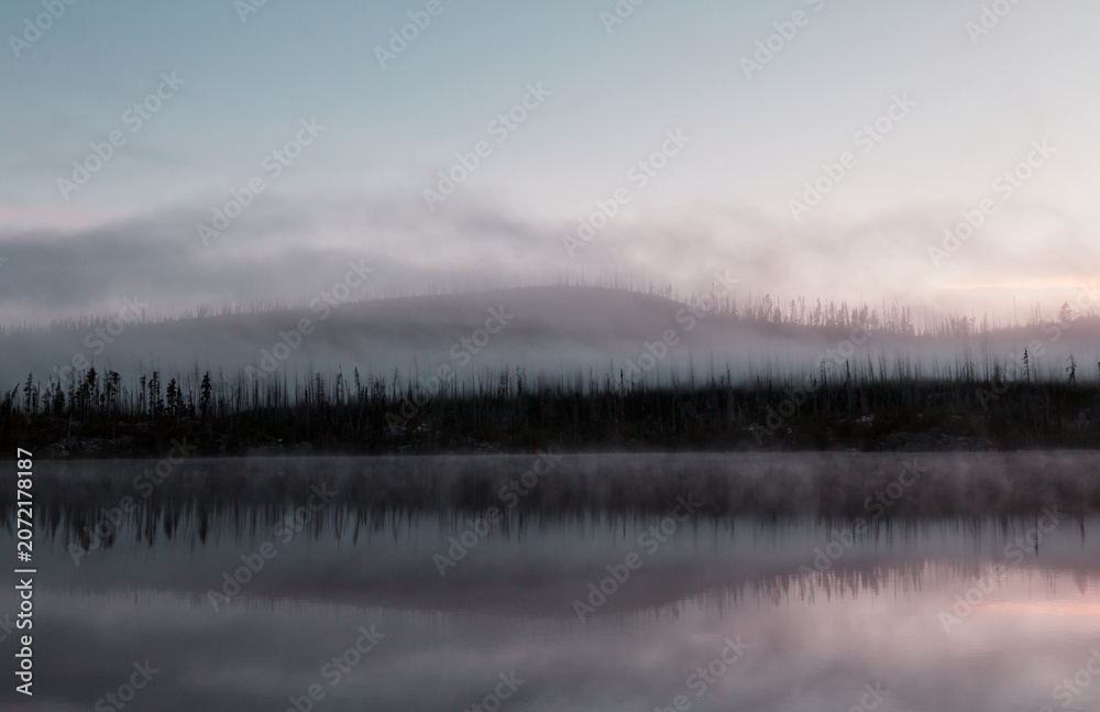 Obraz premium Fog on the lake