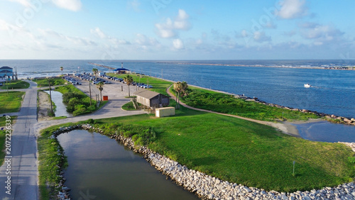Fotografie Surfside Jetty County Park offers green spaces public parking adjacent to Brazos River delta