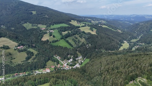 Mariensee mit Aspangberg Sankt. Peter im Hintergrund, Wechselgebirge, Niederösterreich 