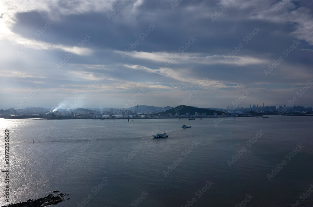 Fototapeta premium This is the sea view of Yeongjongdo Island in Korea. 