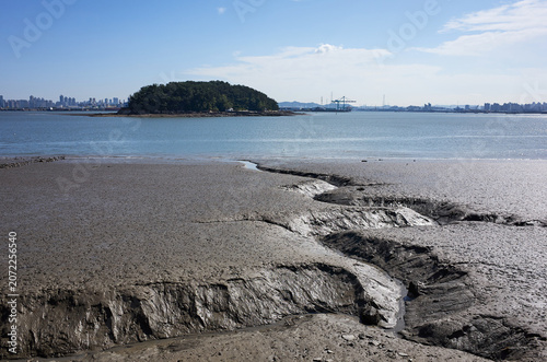 This is the sea view of Yeongjongdo Island in Korea.
