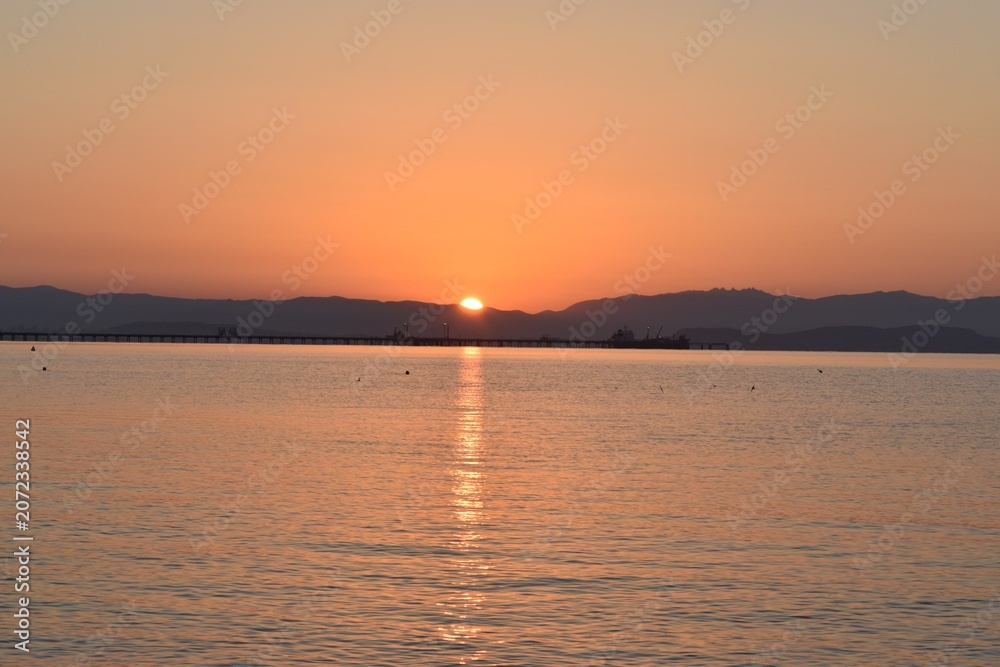 Obraz premium sunset on the lake