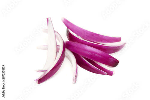 Bild auf Leinwand Sliced red onion on white background