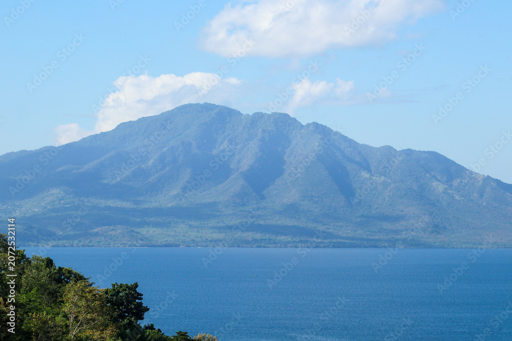 Fototapeta premium mountain lake in the mountains