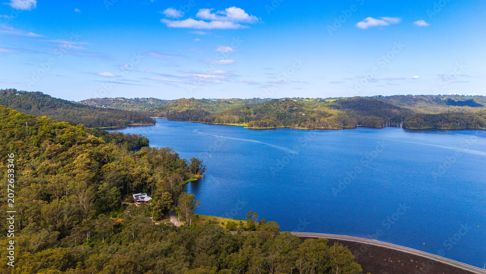 Naklejka premium Scenic View of Lake Baroon in the Sunshine Coast Hinterland, Queensland, Australia