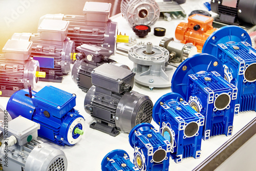 Foto Industrial Electric Motors and Gearboxes Display for Automation