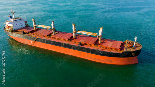 Quadro su tela High angle side profile drone shot of a heavy dry bulk carrier on the open sea