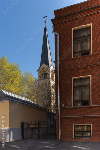Obraz na plátne View of the bell tower of the Cathedral of Saints Peter and Paul in Moscow