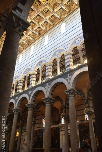 Nef du Duomo à Pisa. Italie