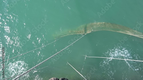 reti per la pescha di un antico trabucco sulle coste pugliesi
