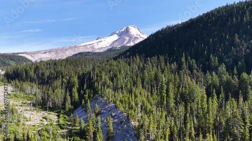 The rugged Mt. Hood is surrounded by national forest and spans all the way to the Columbia River Gorge in Oregon. This scenic and wild area, close to Portland, offers year-round recreation.