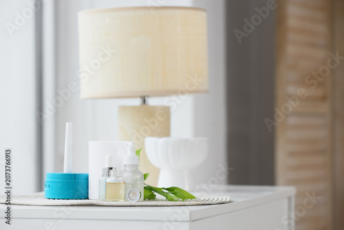 Air humidifier with essenti...