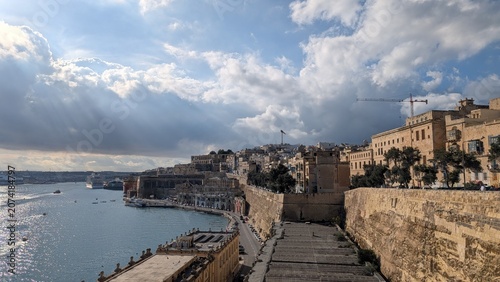 Fotografie View of Valletta from the walls of the Grand Harbour in island of Malta