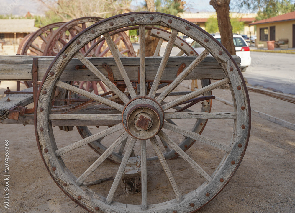 Fototapeta premium Antique Wagon Wheel