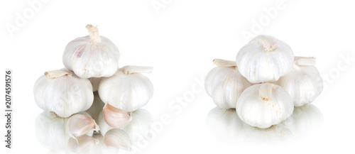Fényképezés garlic isolated on a white