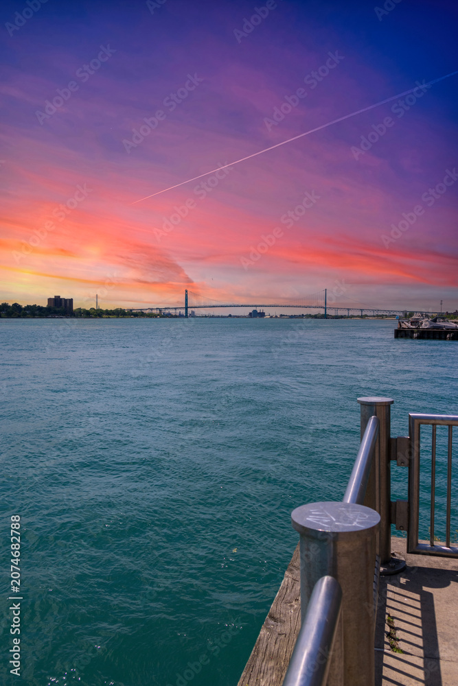 Fototapeta premium A gorgeous landscape along the Detroit River on the riverwalk in Detroit Michigan USA
