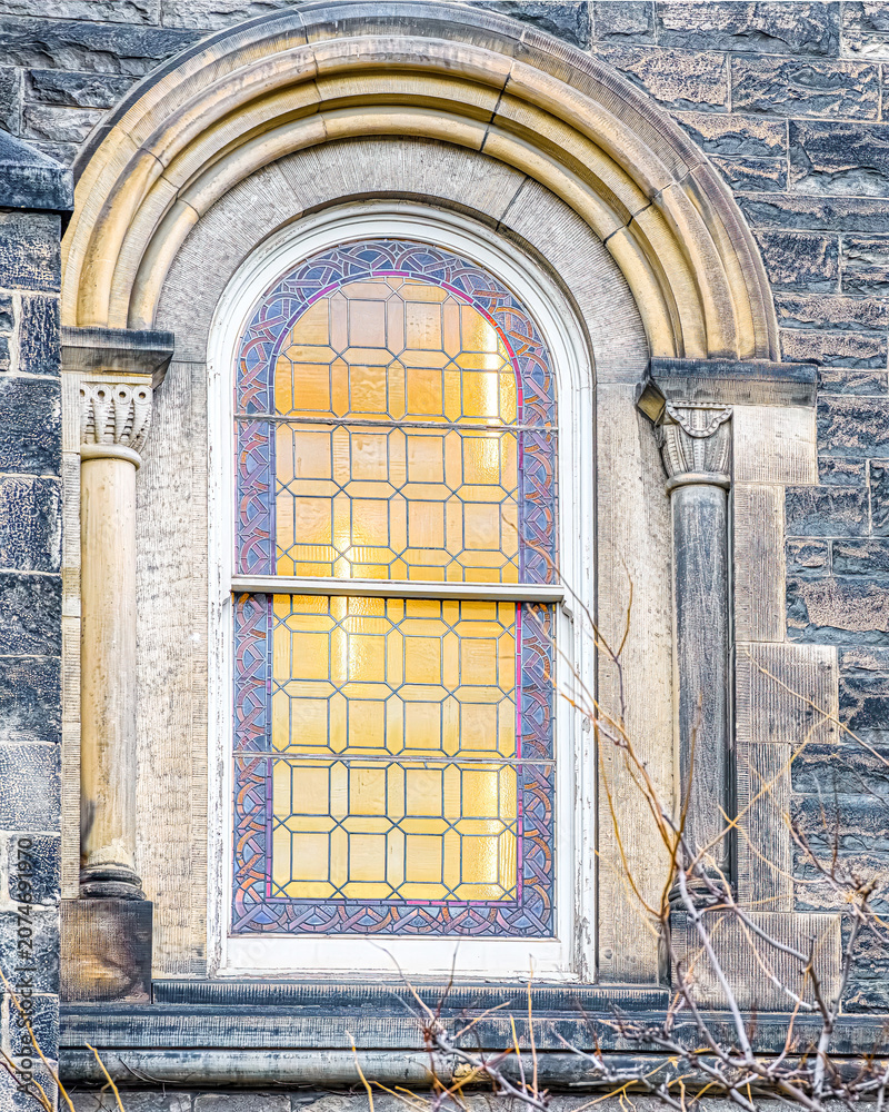 Obraz premium Colonial window in heritage building, Toronto, Canada