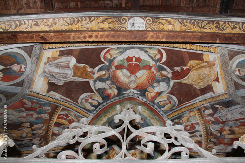 incoronazione di Cristo e di Maria; affresco di Pietro da Cemmo nella chiesa di Santa Maria Assunta a Esine (Brescia)