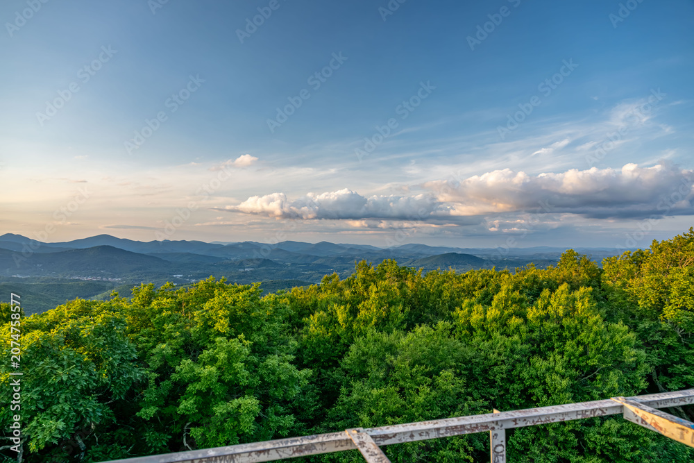 Fototapeta premium flat top mountain trail
