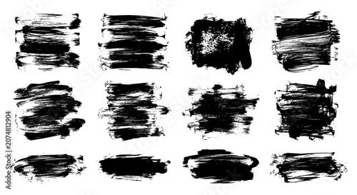 Black highlighter brush stroke lines set for underline banners, dry paint marker stripes, rough grunge ink smears and bold hand drawn highlight elements, Grunge paint lines
