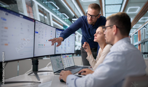 Konstfotografi Human Resources Manager Reviews Payroll Software