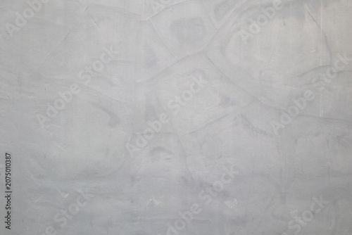 Foto Weathered gray concrete wall texture background with water stains and hairline c