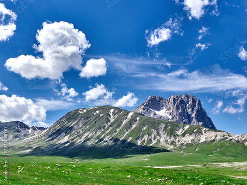 Photos Cielo estivo sulle montagne del GRAN SASSO D'ITALIA