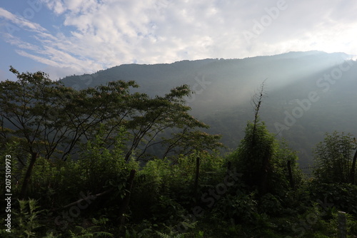 Cuadro en lienzo Healthy nature makes Bhutan a happy, healthy and self sufficient nation