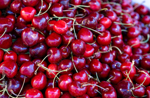 Tableau sur toile Fresh cherry fruits macro photo bg