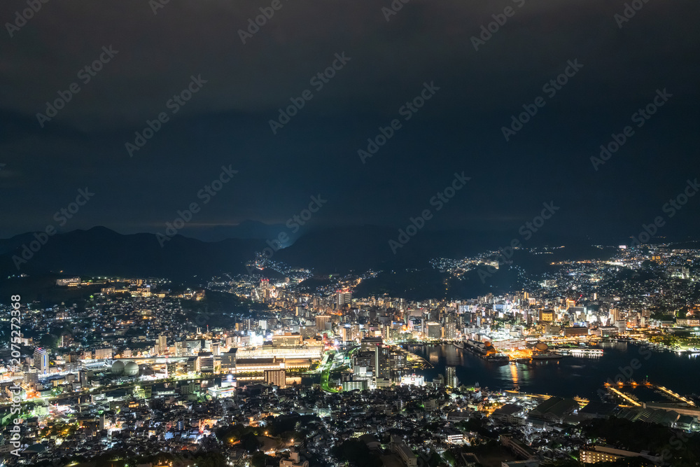 Obraz premium Panoramic night view of Nagasaki Bay from Mount Inasa