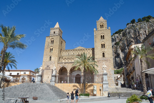 La cathédrale de Cefalù, ou basilique cathédrale de la Transfiguration, est une église catholique romaine - Italie - Sicile