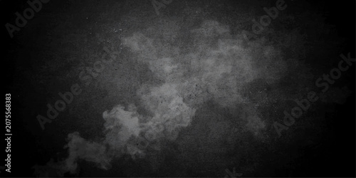 Fotografie Dark grunge wall background with smoke, fog and storm clouds, textured night sky