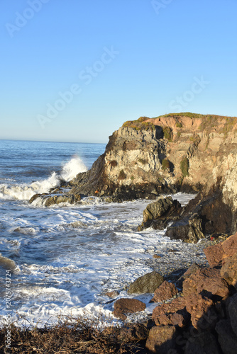 Quadro em tela Carpinteria Tar Pits Park Coastline with Rolling Ocean Waves