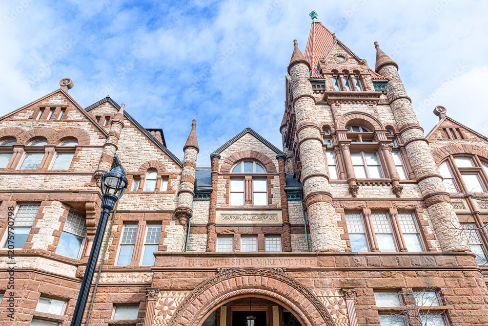 Obraz premium Colonial facade of Victoria College, Toronto, Canada