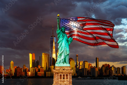 Statue of Liberty city background. American flag USA wallpaper. New York Manhattan freedom symbol. Freedom with Statue of Liberty. American flag over USA skyline. New York Manhattan patriotic design.