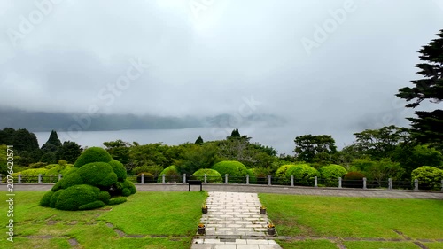 箱根で撮影した霧に包まれた芦ノ湖