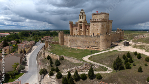 Cuadro en lienzo Luftaufnahme der historischen Burg Castillo de Turégano