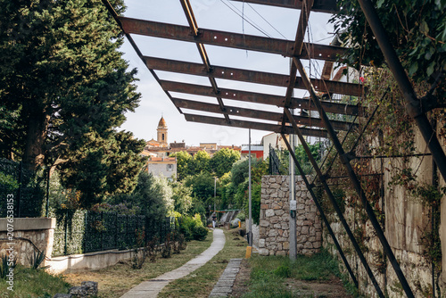 Foto Remains of the La Turbie rack railway station and access path to Monte Carlo, Fr