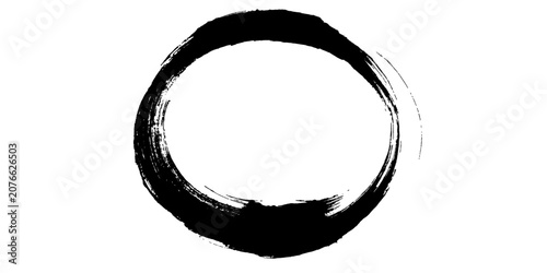 Foto A bold black brushstroke forms an imperfect circle, a symbol of Zen Buddhism, inviting contemplation and inner peace