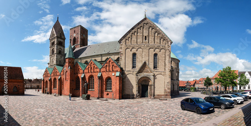 Quadro su tela Ribe, Denmark, Ribe Cathedral on Cathedral Square with Romanesque brick architec
