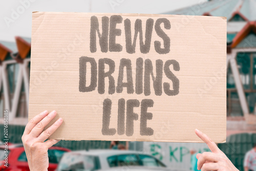 Quadro su tela "News drains life" Constant updates deplete vitality