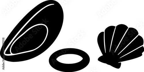 Foto Collection of black silhouettes of marine life including a mussel and a scallop