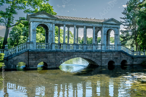 Tableau sur toile Catherine Park and Tsarskoye Selo .Marble bridge in the park.