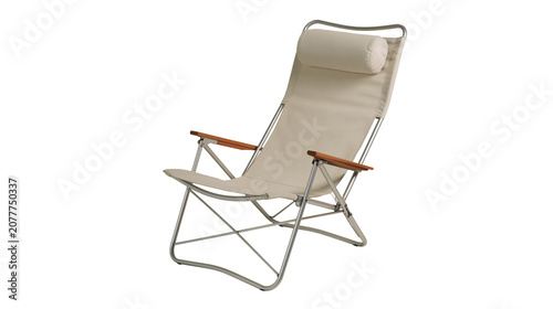 Fotografie Lightweight folding lounge chair with headrest and wooden armrests