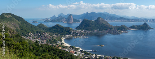 Quadro su tela Stunning view of Rio de Janeiro from the City Park forest in Niterói, with Guanabara Bay, Sugarloaf Mountain, Pedra da Gávea and Corcovado in the background