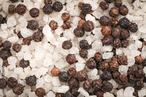 Fotografía Sea Salt and Black Peppercorn Seasoning Mix - Culinary Spices and Cooking Ingred