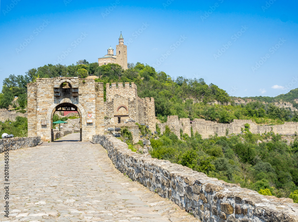 Fototapeta premium Tsarevets castle in Veliko Tarnovo city, Bulgaria