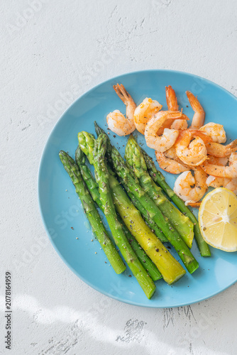 Pan Seared Shrimp With Asparagus Lemon And Garlic Healthy High Protein Dinner