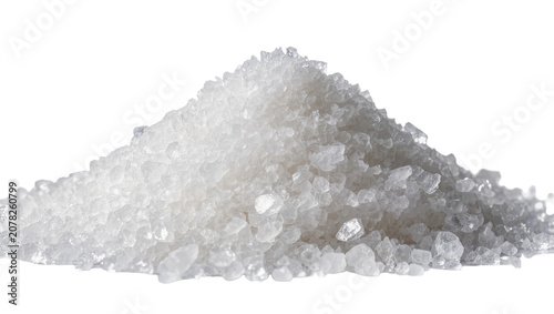 Photos Isolated heap of natural coarse sea salt crystals, ideal for cooking and seasoni