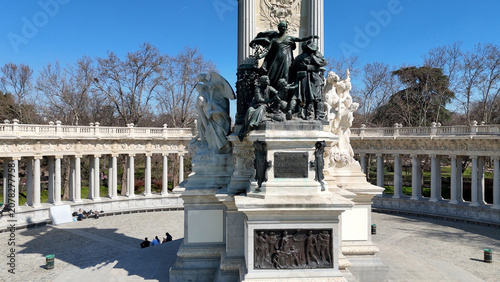 Tableau sur toile Detailed drone view of the allegorical sculptural ensemble at the base of the Mo